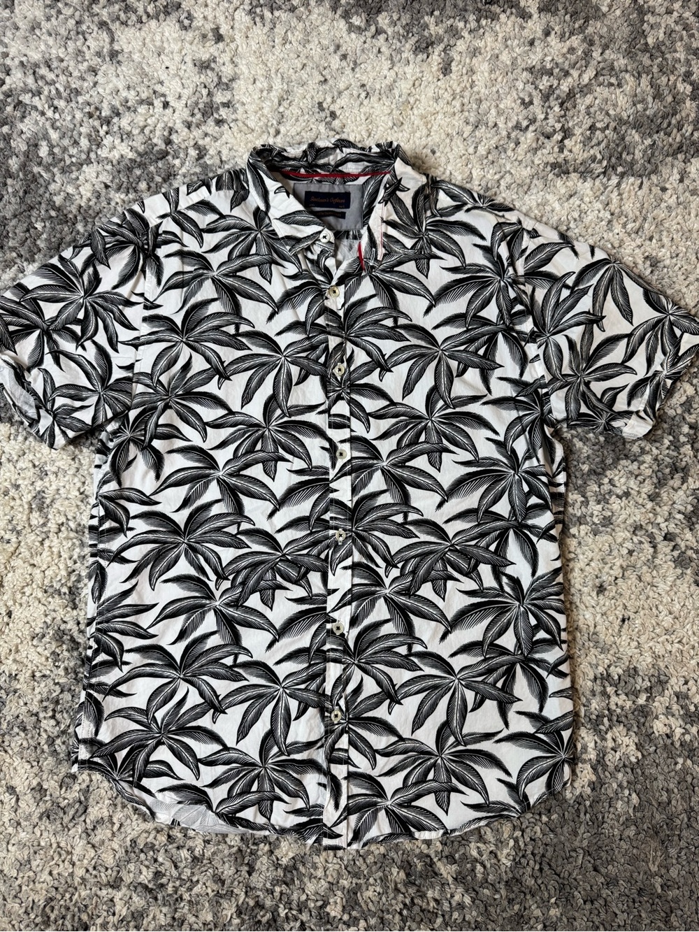 Gentlemen’s Outfitters, Men’s Short Sleeve Black & White Palm Print Shirt, L